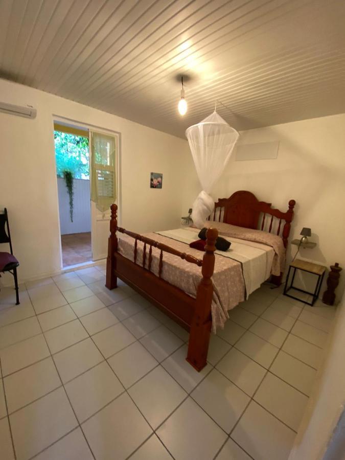 Bienvenue Chez Monique Villa Le Marin Buitenkant foto